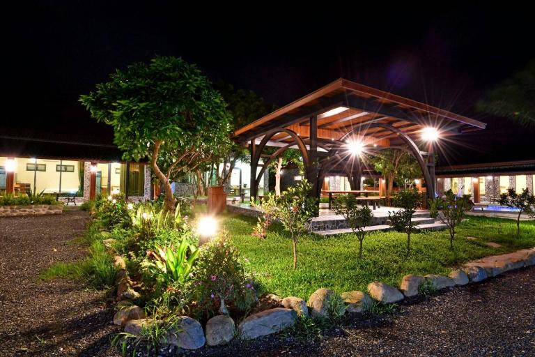 Kenting Four Season Villa - B&B Hengchun