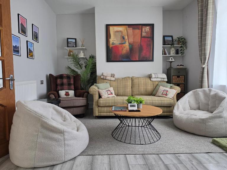 Ample town house in Workington, West Lakes, Lake District - Bed and Breakfast Workington