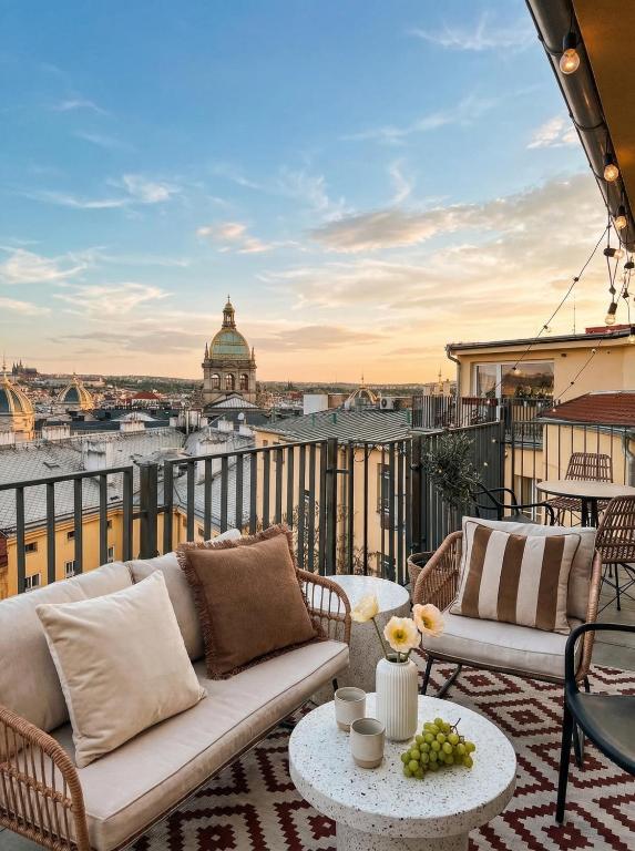 TurnKey I Angelo Roma Apartments - Bed and Breakfast Praag