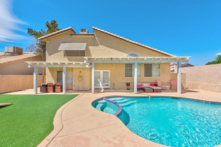 Incredible Home up to 12 guests, with pool - B&B Las Vegas