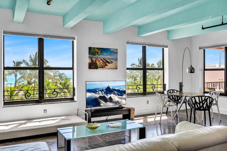 Ocean View 3 Bedrooms - B&B Miami Beach