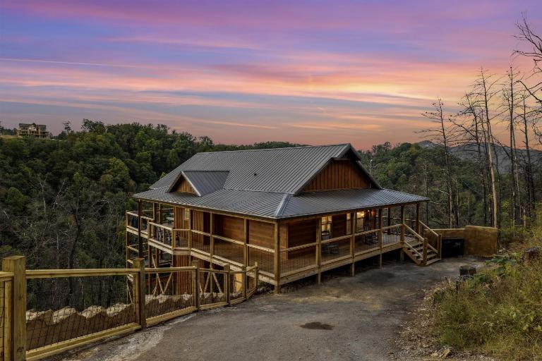 Little Bear Lodge cabin - B&B Sevierville