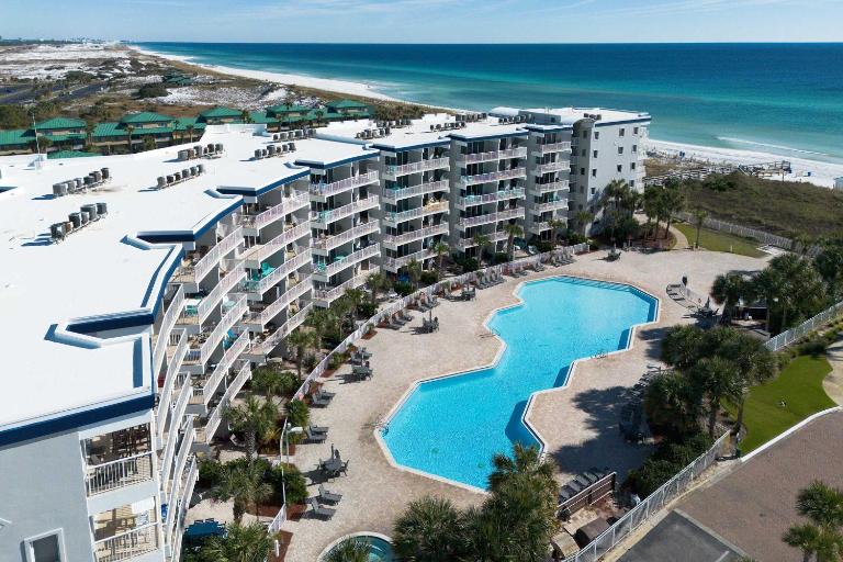 Destin West Gulf Side 216 Gulf Front with Bay Access Pool and Lazy River - B&B Fort Walton Beach