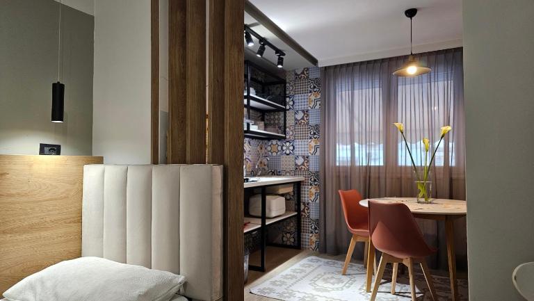 TAM Center Studio Apartment Next To Blloku No1 - Ferienwohnung Tirana