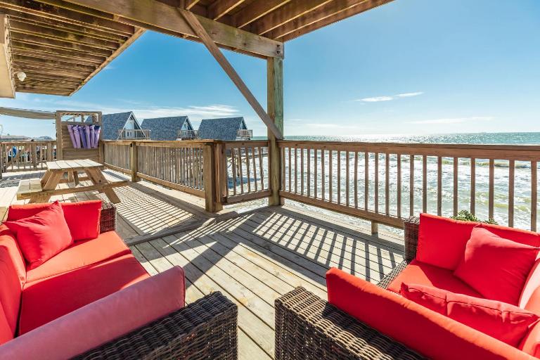 Paradise Point - Barefoot Beachfront Living - B&B Surfside Beach