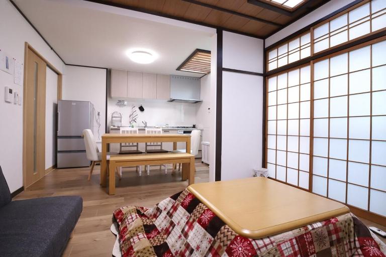 HAT Sanjo T 7 min walk from Nara station HAT三条T奈良駅徒歩7分の一軒家貸切 - B&B Nara