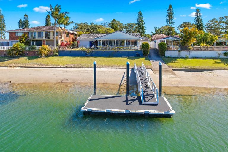 Hibbard Waterfront Escape - B&B Port Macquarie