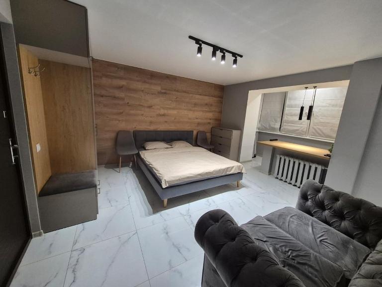 Стильна студія в районі ТРЦ ДЕПОт - Chambres d'hôtes Tcherkassy
