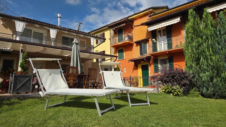 Lùlù Guest House - Chambres d'hôtes Dernice