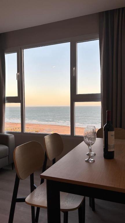 Monoambiente vista al mar y piscina - B&B Necochea