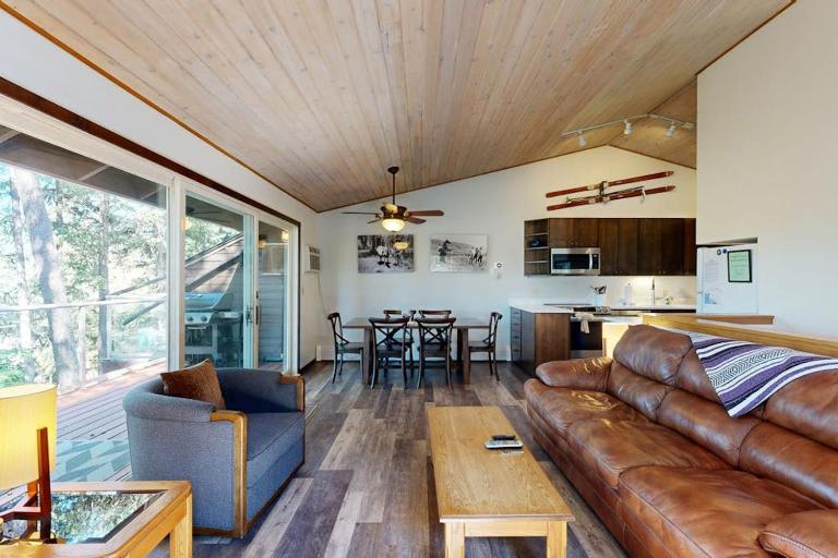 Bay Point Hillside 15D - B&B Whitefish