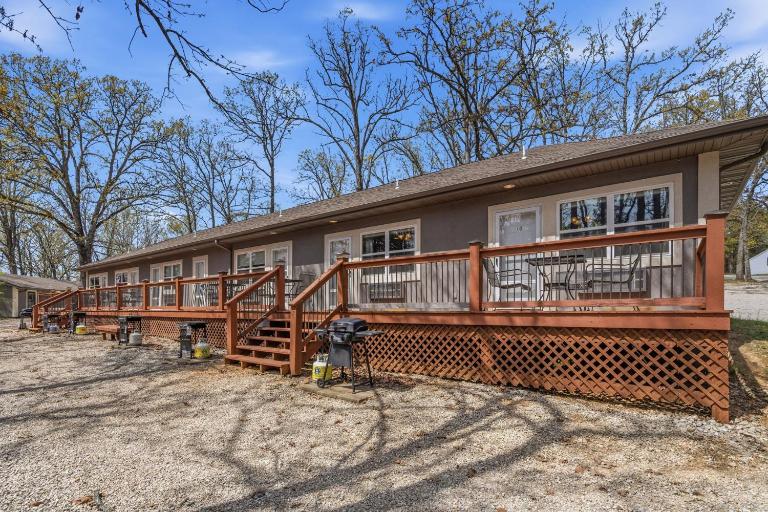 Quail Cove 6 - Lakefront Studio Boat Slip - B&B Shell Knob