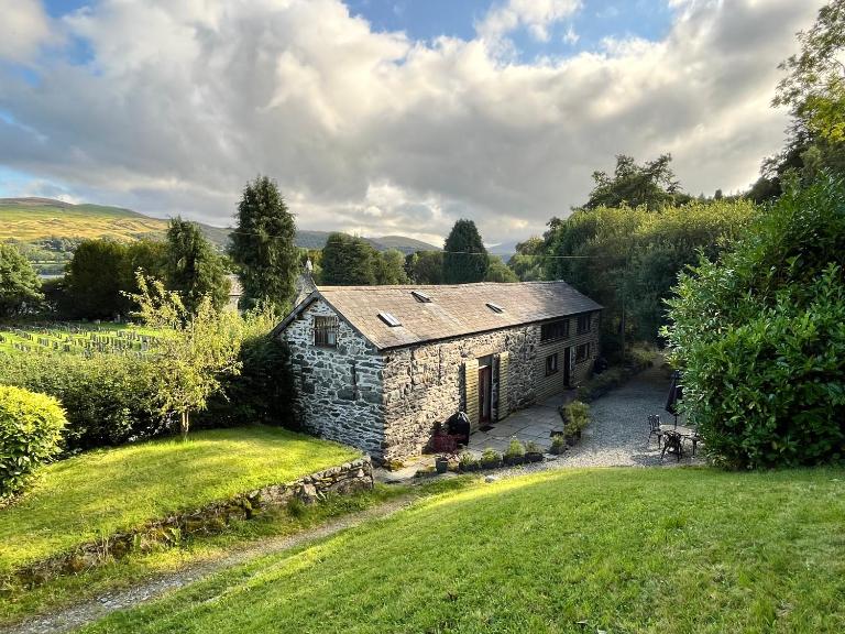 Abercelyn Cottages - Tithe Barn 1 - B&B Llanycil