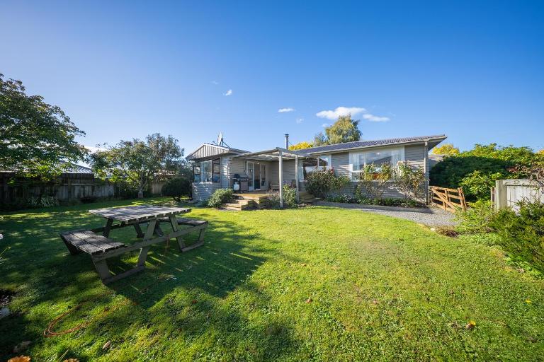 Darling on Dorizac - Te Anau Holiday Home - B&B Te Anau