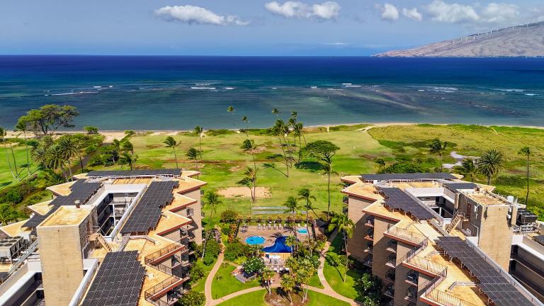 Kauhale Makai #211 Oceanfront, Pool, Hot tub, A/C, Wi-Fi, Stunning Sunsets - B&B Kīhei