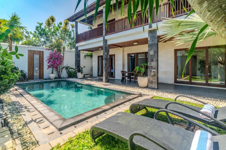 The Jade Tiger - Bed and Breakfast Padang