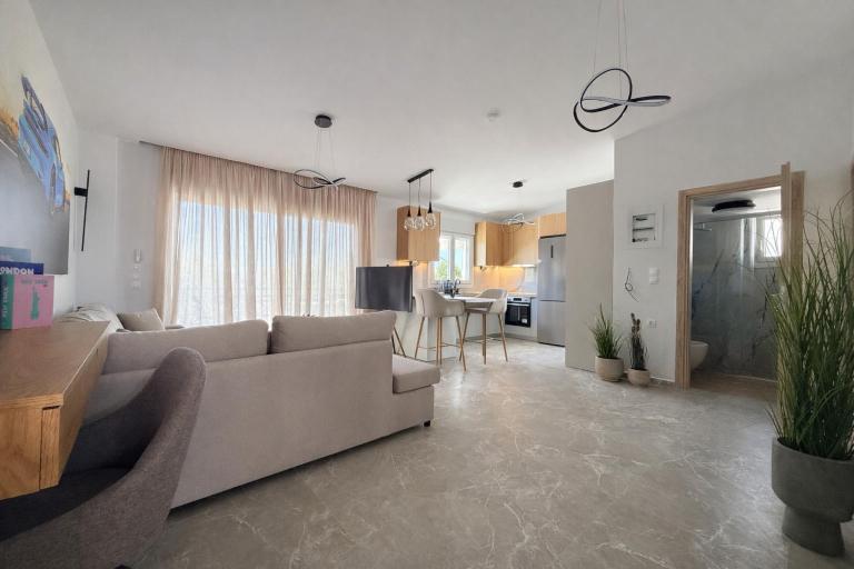 Aura Residence Beachfront by Horizon Homes - Chambres d'hôtes Ofrínion