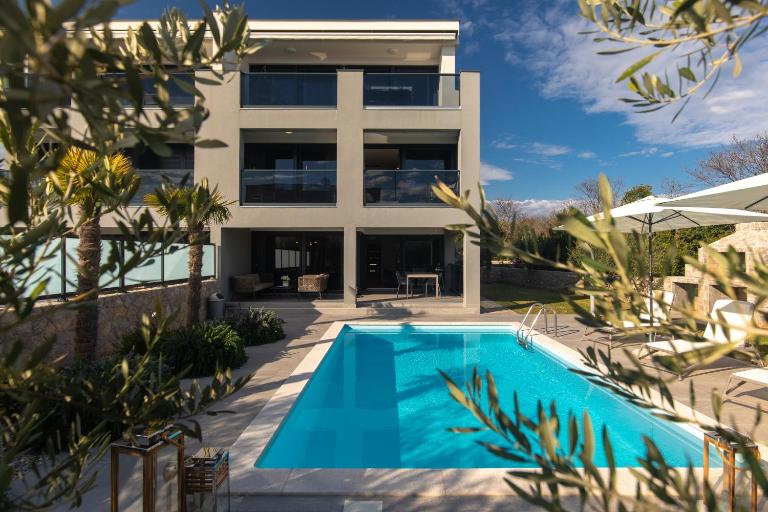 Villa Rina in city Krk - B&B Krk