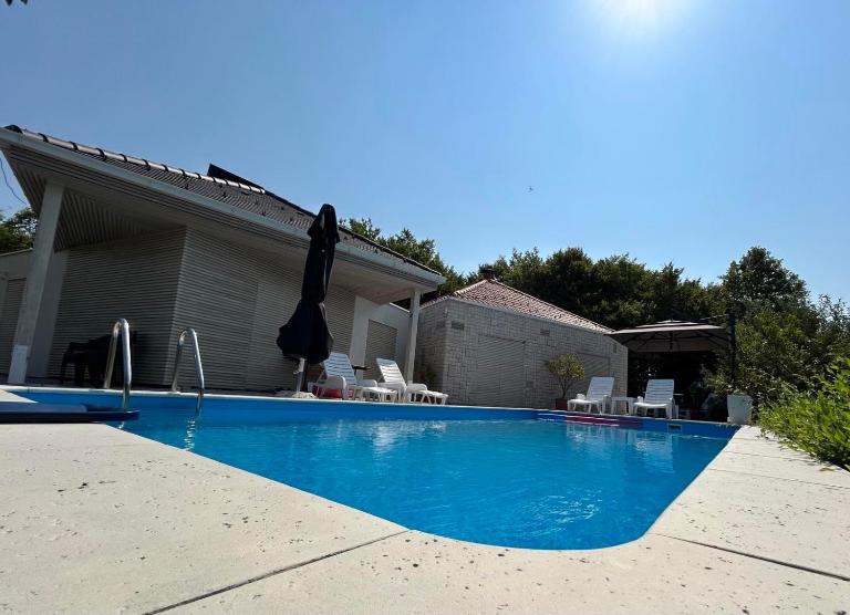 Woodrock Villa - Bed and Breakfast Sarajevo