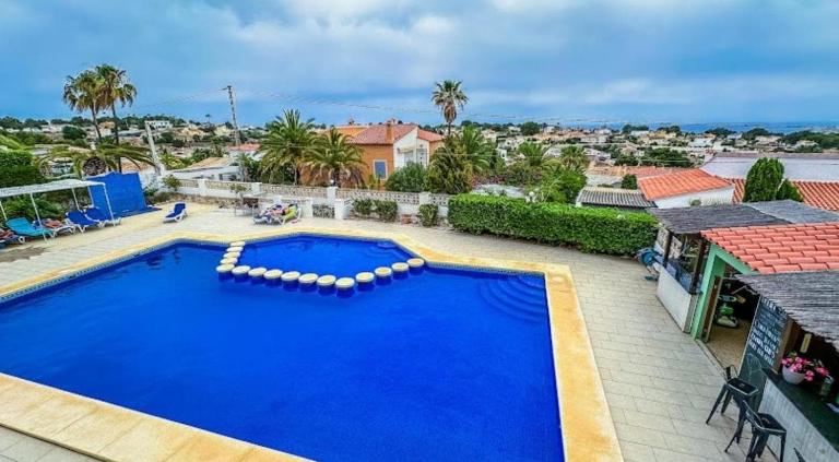Relaxation and sun in Calpe with a nearby pool - B&B Calpe