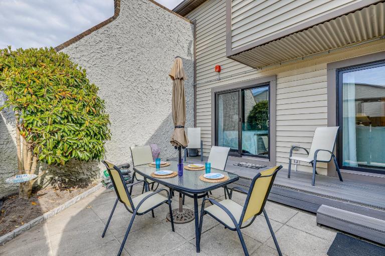 Walk to Beach! Ocean City Family Condo - Bed and Breakfast Ocean City