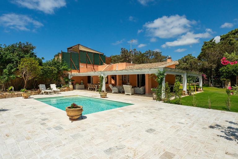 Villa Toren Notteri con piscina - Ferienwohnung Simius
