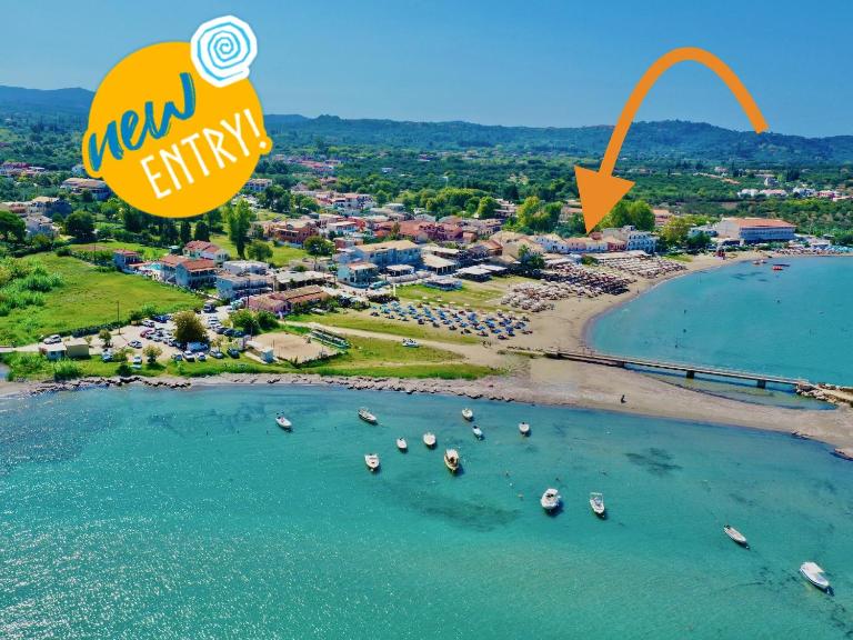 Skouna Luxury Suites by DadoVillas - B&B Róda