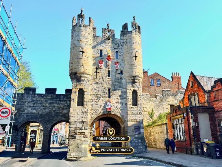 Brand New Studio Apartment York City Centre Near Train Station - York Minster with Terrace - Chambres d'hôtes York