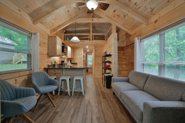 Lena Cabin Wooded Tiny Cabin - Hot Tub - B&B Chattanooga