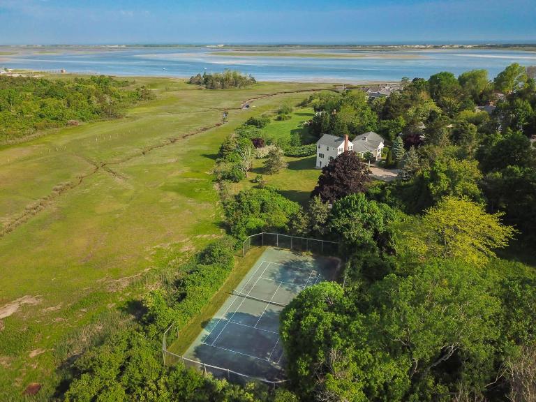 Water Views & Private Tennis Court - B&B Barnstable