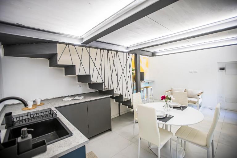 Volta House by DM - B&B Como