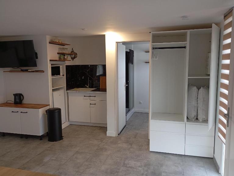 le studio a LA - B&B Les Attaques