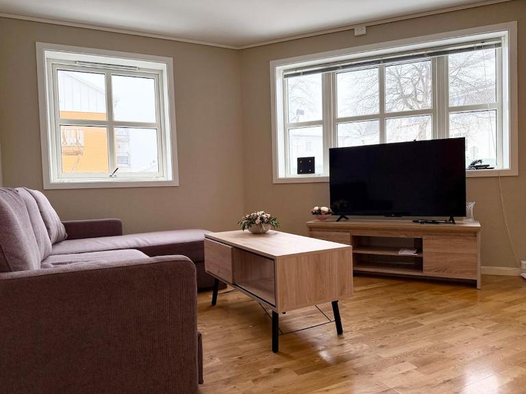 Central apartment in Svolvær - Chambres d'hôtes Svolvær