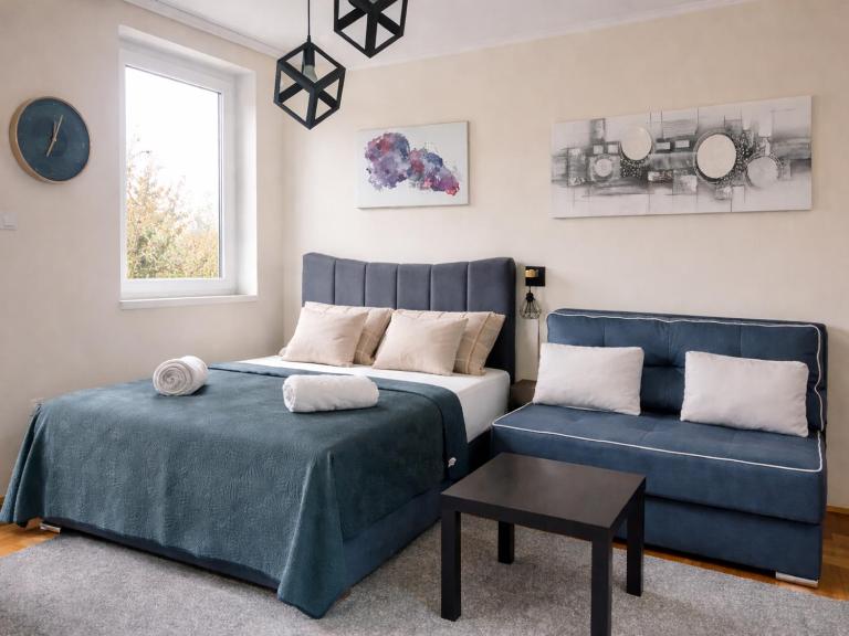 GALAKTIK centar - Bed and Breakfast Apatin