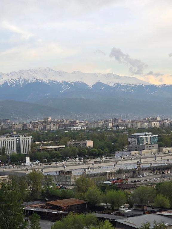 Everest Residence Almaty с видом на горы - B&B Almatý
