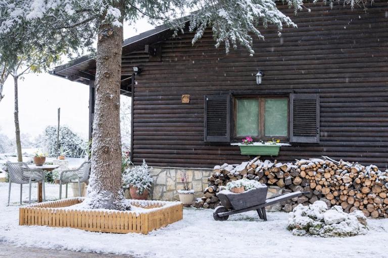 Pierian Chalets by TETOS - Grand - Ferienwohnung Velventós