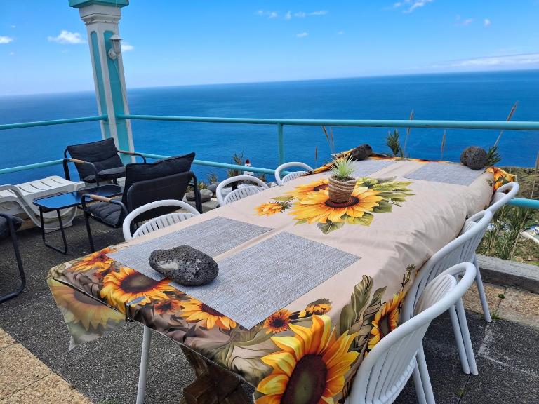 Casa d'Alegria Madeira Island - B&B Ribeira Brava