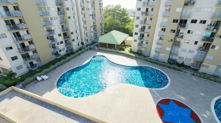 Apto con Piscina y Parqueadero a 15 min Tayrona con NETFLIX - B&B Santa Marta