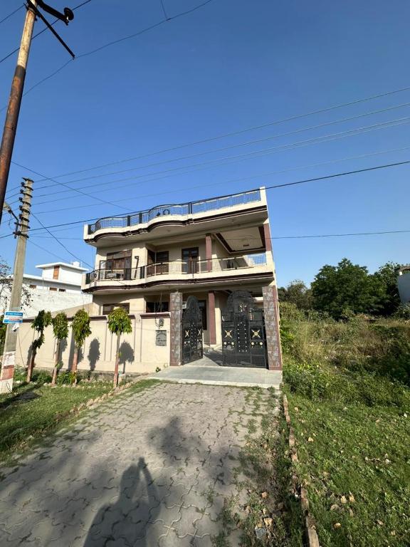 N-5 Guesthouse & Homestay - B&B Meerut