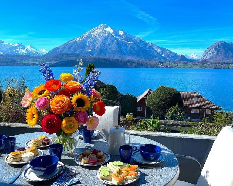 Lake Thun Alps Scenic Views and Concierge by SwissHut - Ferienwohnung Sigriswil
