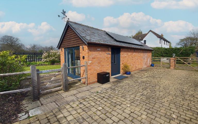 Charming, detached cottage in rural Herefordshire - Ferienwohnung Kinnersley