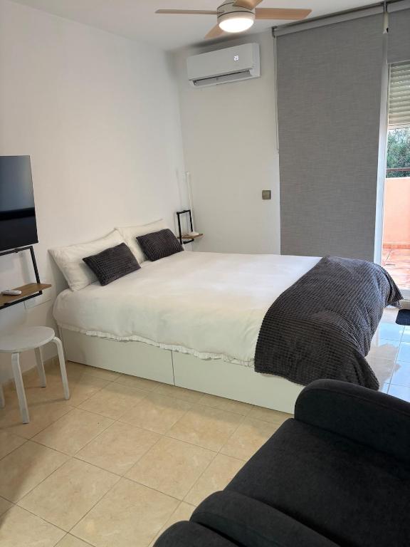 Taína La Encina - B&B Vícar