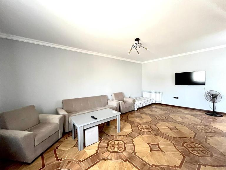 5Luxury cosy apartment near airport EVN - B&B Ghukasavan
