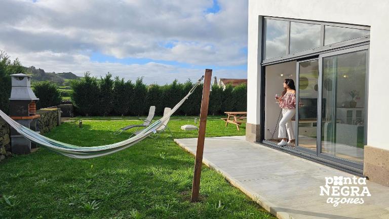 Bird House by PontaNegraAzores - B&B Altares