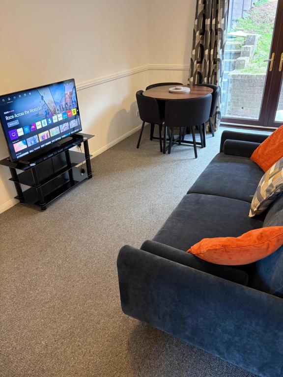 Home in Cwmbran with free onsite parking - Bed and Breakfast Cwmbran