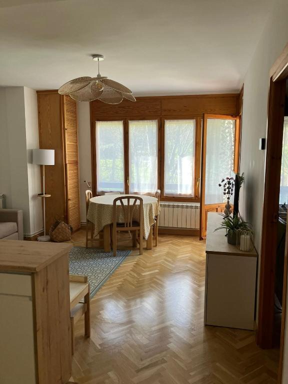 Calzada de las Monjas, Jaca - Bed and Breakfast Jaca