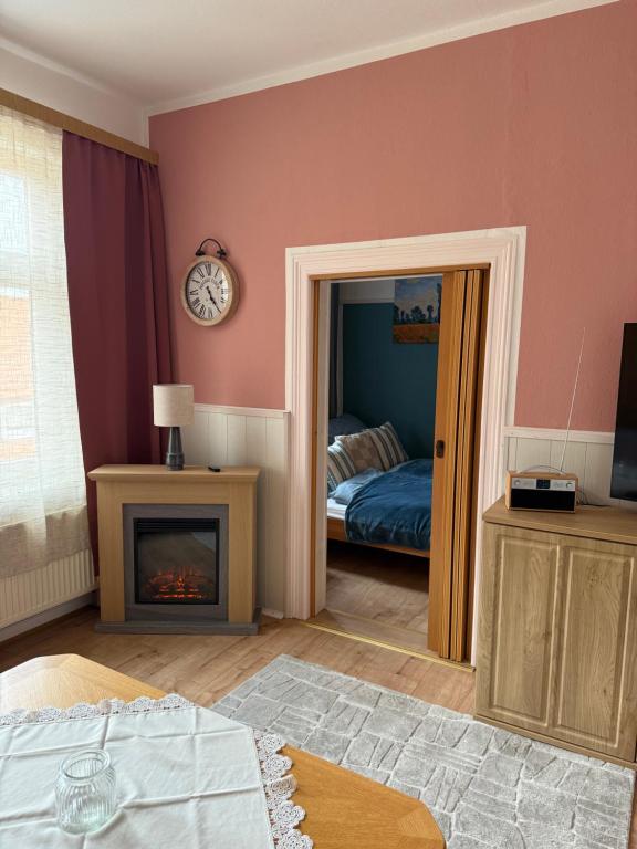 Haus HarzZauber - Historisches Altstadt Appartement mit Kamin und komfortabler E-Bike-Nutzung - Chambres d'hôtes Wernigerode