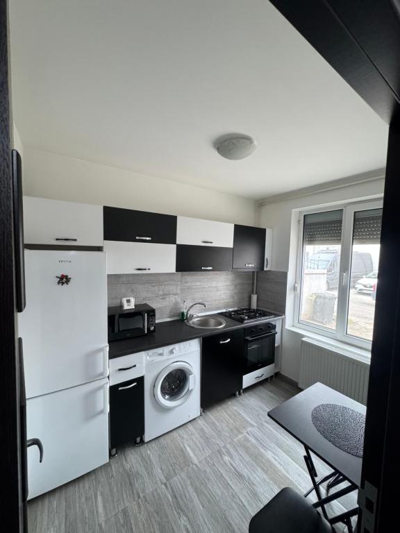Apartament Yuk - Chambres d'hôtes Bragadiru