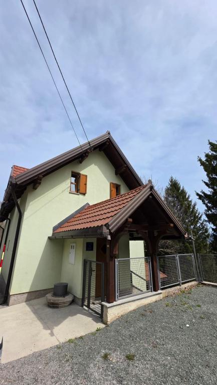 Kuća za odmor Cava Fužine - B&B Benkovac Fužinski