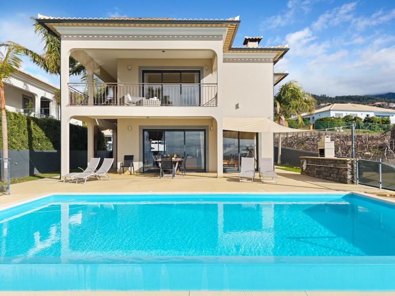 17°West Villa - Chambres d'hôtes Estreito da Calheta